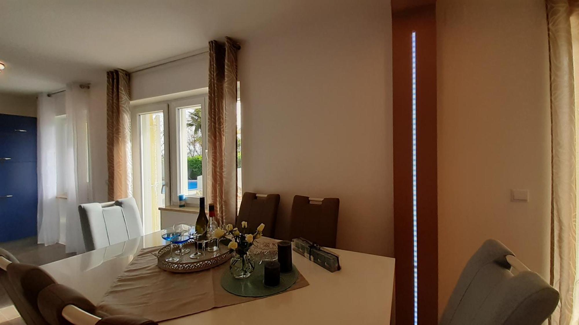 Villa Elke Maria With Overflow Pool And Hydromassage Novigrad Istria Camera foto